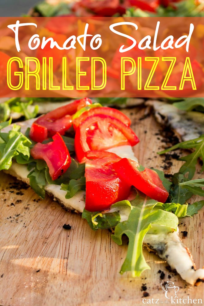 Tomato Salad Grilled Pizza | Club 31 Women | club31women.com #grilling