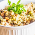 Apple & Onion Stuffing | Club 31 Women | club31women.com | #stuffing #Thanksgiving