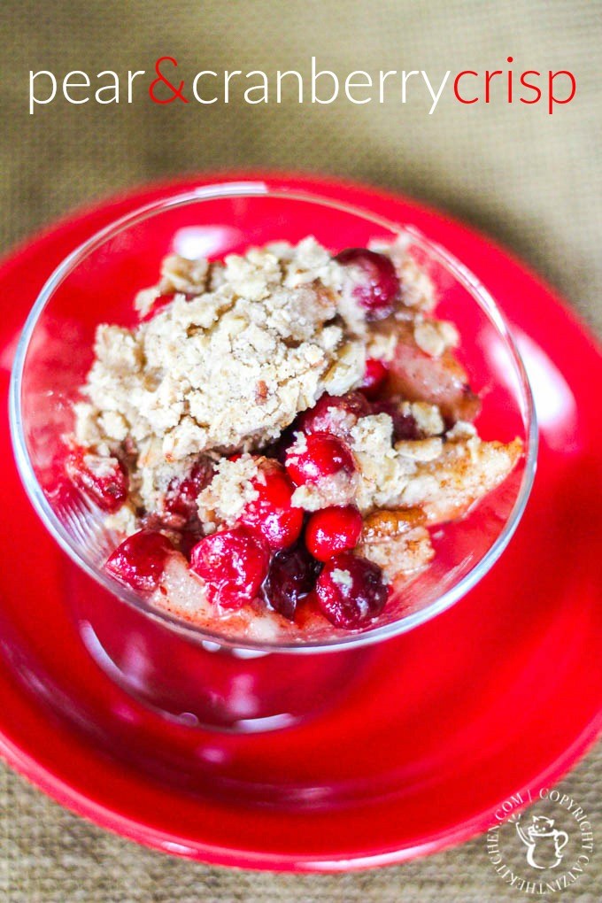 Pear & Cranberry Crisp | Club 31 Women | club31women.com | #Christmas #Cranberries #Pears